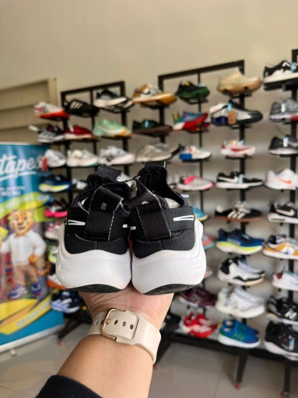 nike hitam putih insole 17 cm